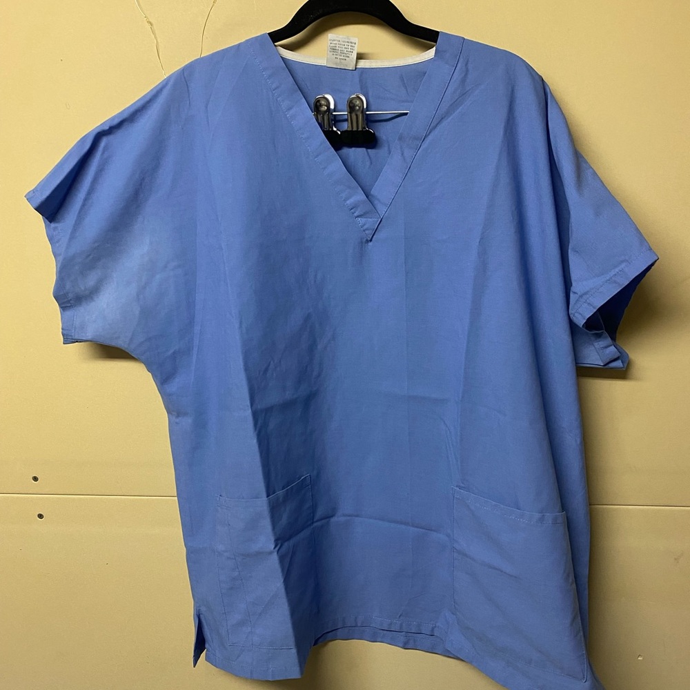 2/$30⚡️- SCRUBS | Men’s Medline Scrubs size large